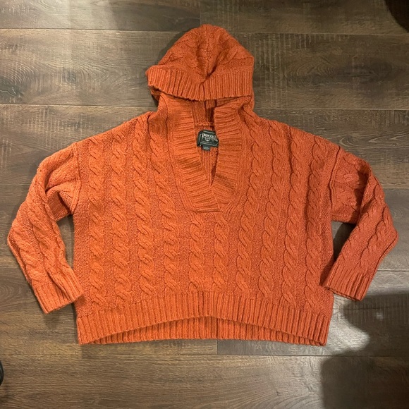 American Eagle‎ Cropped Hooded Cable Knit Pullover - Picture 1 of 4